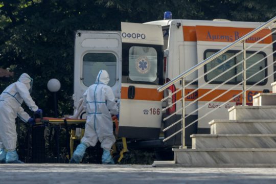Δέκα κρούσματα του νέου κορονοϊού σε γηροκομείο της Γλυφάδας