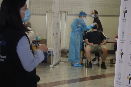 Δωρεάν rapid test του ΕΟΔΥ σε περισσότερους από 3.000 πολίτες στο Μετρό Συντάγματος