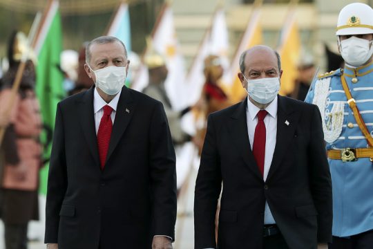Ερντογάν σε Τατάρ: Να κάνουμε πικνίκ στα Βαρώσια