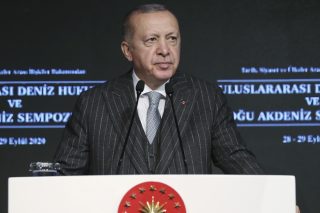 Η κάλυψη του κενού