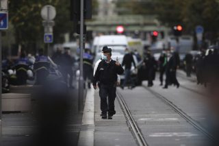 Θεριεύει ο τρόμος στη Γαλλία