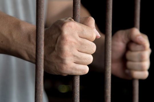 Εντυπωσιακή απόδραση κρατουμένου στη Γαλλία