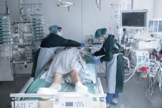 Γερμανία: Νέο ρεκόρ κρουσμάτων – Διάσταση απόψεων για το μερικό lockdown