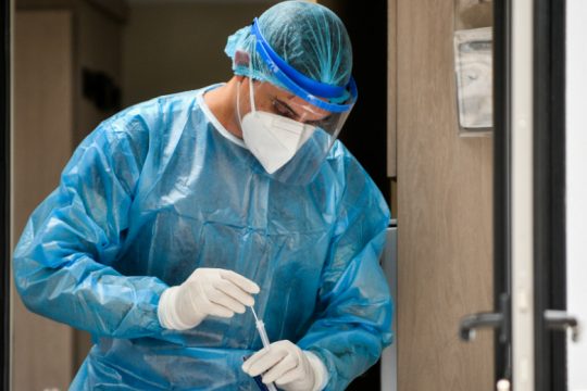 Επιβεβαιώνονται οι τραγικές ελλείψεις γιατρών