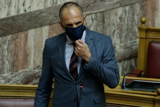 Γεραπετρίτης: Από αύριο ξεκινά η συζήτηση για την πρόταση μομφής