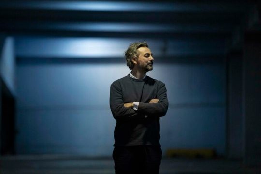 Ξεκίνημα με νέα σκηνή και Ελληνες συγγραφείς