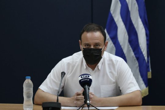 «Αυξάνεται η πίεση στο σύστημα υγείας λόγω των διασωληνώσεων»