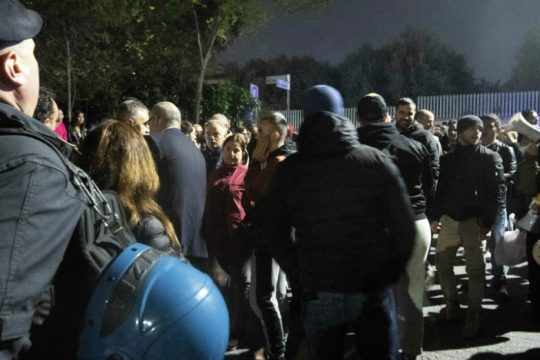 Ιταλία: Επεισόδια σε διαδηλώσεις κατά των νέων μέτρων για τον Covid-19
