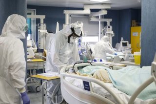 Οι Ιταλοί ανησυχούν, οι νεοφασίστες ξεθαρρεύουν