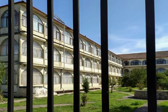 Συναγερμός για την εξάπλωση του νέου κορονοϊού στις κλειστές δομές