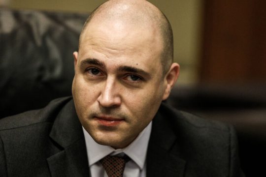 «Αυγή» κατά Μπογδάνου