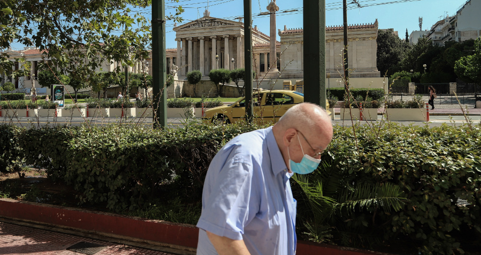 Ρεκόρ κρουσμάτων και άλλοι πέντε θάνατοι από κορονοϊό