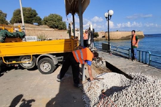 Χανιά: Εργασίες αποκατάστασης ζημιών από την τελευταία κακοκαιρία
