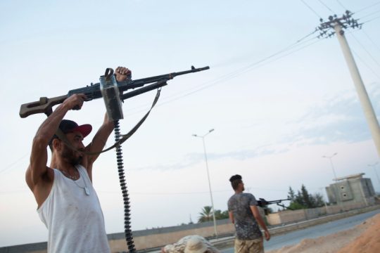 Ευρωπαϊκά σχέδια για στρατιωτική απόβαση στη Λιβύη;