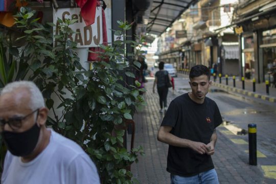 Σε καραντίνα 170 χωριά στον δοκιμαζόμενο Λίβανο