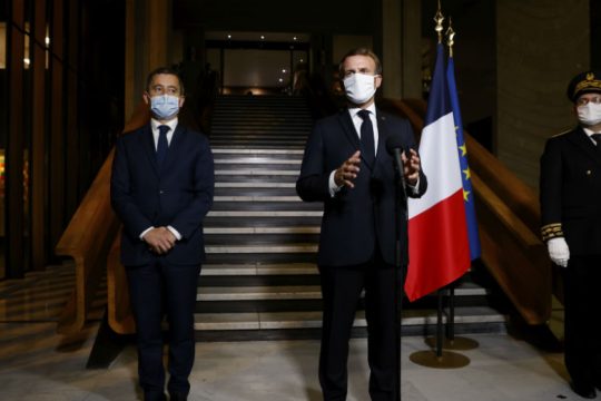 Δράση κατά του ριζοσπαστικού Ισλάμ εξήγγειλε ο Μακρόν