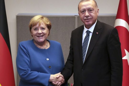 Προσβολή Ερντογάν στην Μέρκελ