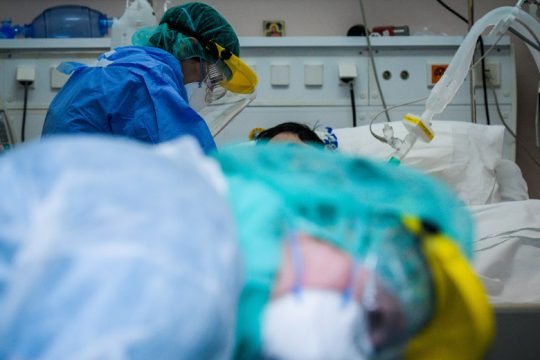 Ζητούν «λογαριασμό» για τις δωρεές των ιδιωτών