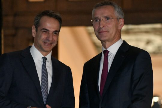 Συνάντηση Μητσοτάκη με τον γενικό γραμματέα του ΝΑΤΟ