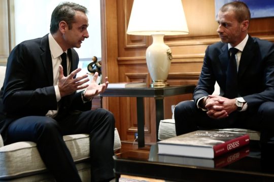 Πανηγύρια και ουσία