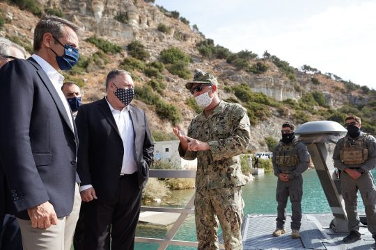 Με τον προβλέψιμο ή με τον ατίθασο σύμμαχο;