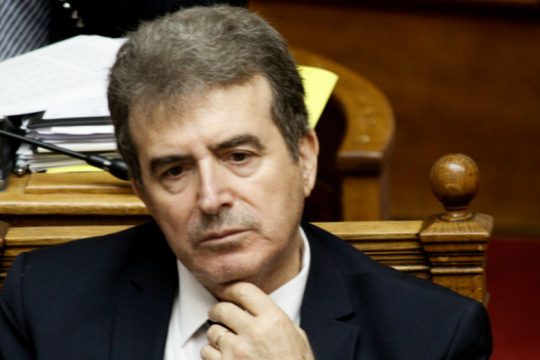 Κυνικά ψέματα Χρυσοχοΐδη για το όργιο καταστολής έξω από το Εφετείο