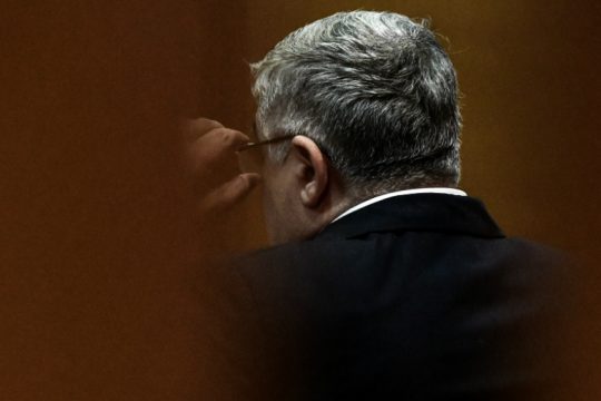 Περνάει ο στρατός;