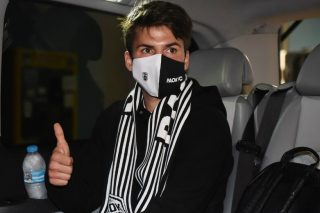 Ενίσχυση με Μουργκ μετά την πώληση Πέλκα