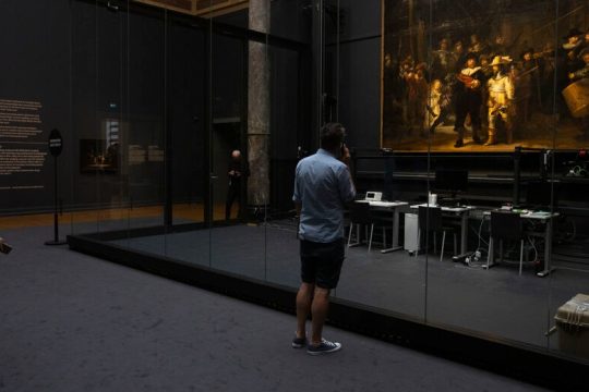 Κατακόρυφη πτώση εσόδων και επισκεπτών