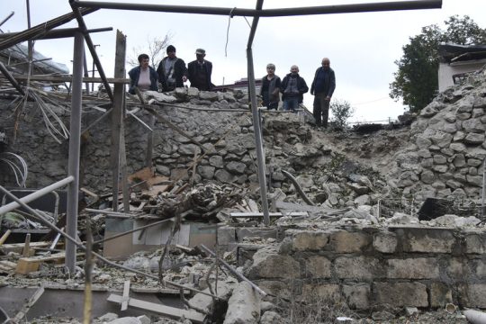 Χλιαρές καταδίκες για τη σκληρή μάχη