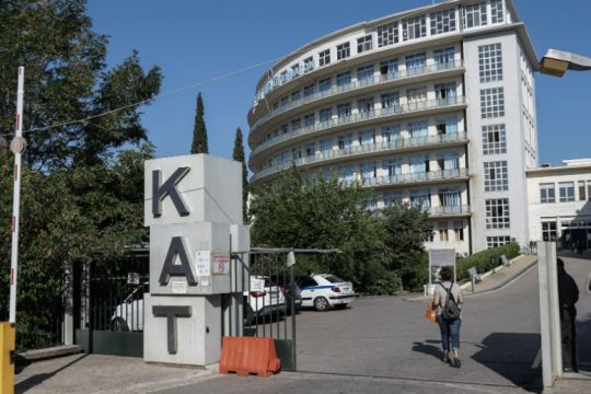 Θετικός στην Covid-19 τραυματιοφορέας του ΚΑΤ