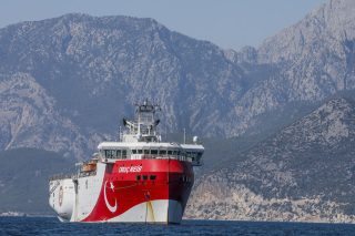 Το «Ορούτς Ρέις» στο Καστελόριζο!