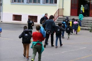 Περίεργες περικοπές στις μικρές δομές φιλοξενίας