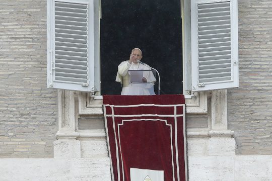 Νέο κρούσμα κορονοϊού στην κατοικία του Πάπα
