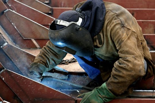 Παρέμβαση ΣΥΡΙΖΑ για το ναυπηγείο που θέλει η Cosco στη Ζώνη Περάματος