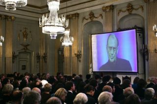 Οταν ένα Νόμπελ καταγγέλλει…