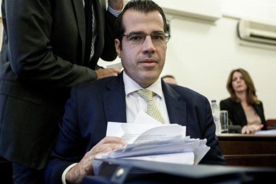 Δεν… φταίει ο Πλεύρης που ο πατέρας του είναι ναζιστής