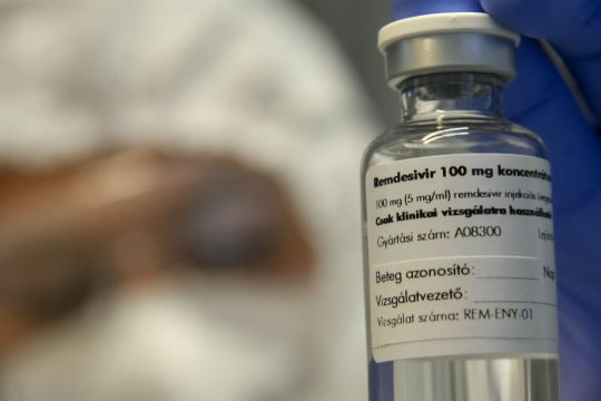 ΗΠΑ: Πλήρης έγκριση της ρεμδεσιβίρης, παρά τις αντιρρήσεις του ΠΟΥ