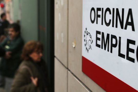 Ιστορικά διατάγματα για μισθολογική ισότητα ανδρών-γυναικών από την ισπανική κυβέρνηση