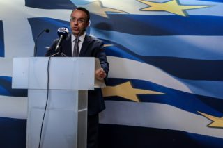Συγκλίσεις και αποκλίσεις Σταϊκούρα – τραπεζών για Πτωχευτικό, bad bank και «Ηρακλή»
