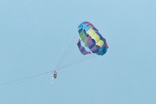 Τραγωδία στη Ρόδο με θαλάσσιο αλεξίπτωτο