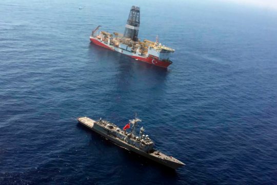 Άγκυρα: Δε σταματούν οι γεωτρήσεις μέχρι να διαμοιραστούν οι πόροι ή να λυθεί το Κυπριακό