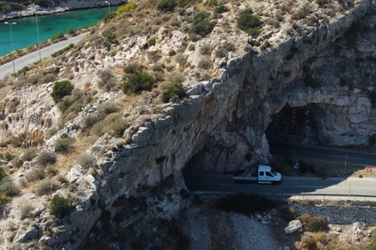 Οι «Τρύπες του Καραμανλή» και το καρτέρι Παναγούλη στον Παπαδόπουλο