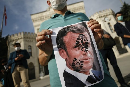 «Ο πολιτισμικός πόλεμος του Μακρόν είναι λανθασμένος»
