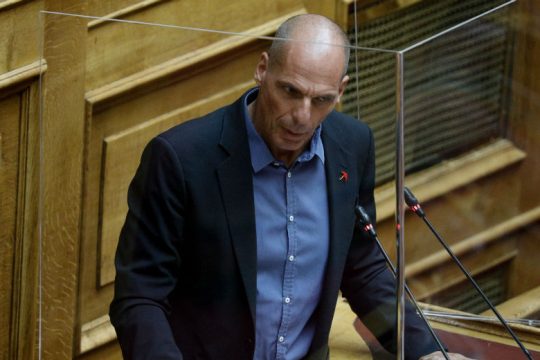 Βαρουφάκης κατά Χρυσοχοΐδη για την κάλυψη της αστυνομικής βίας στο Εφετείο