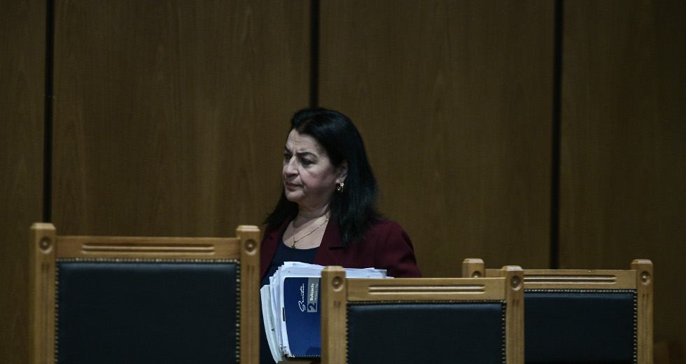 Η πρόεδρος αποκαθιστά την αλήθεια για τους καταδικασμένους χρυσαυγίτες
