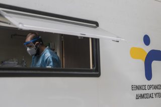 Ο Σεπτέμβριος εξέθεσε τα κενά της κυβέρνησης