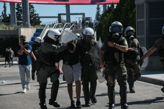 νΚΑ: «Με ΜΑΤ και βία δεν γίνεται παιδεία!»