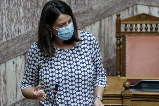 Αρνητική πλέον στον κορονοϊό η Κεραμέως