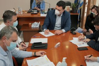 Εγκληματική ανευθυνότητα, ενώ ο ιός θερίζει
